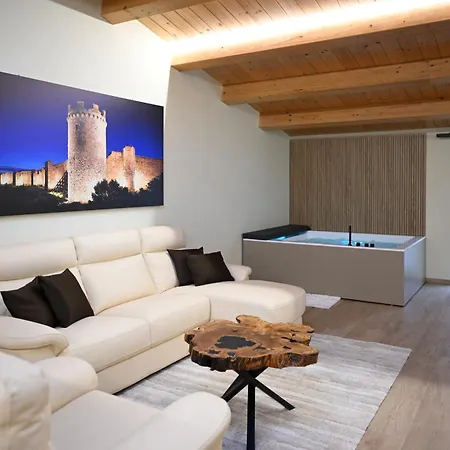 Dimora Aurora Luxury Affittacamere 4*